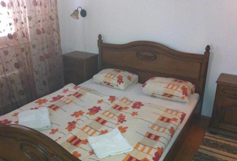 Bed and Breakfast Sarokhaz Panzio