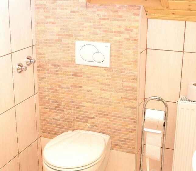 Bed and Breakfast Sarokhaz Panzio