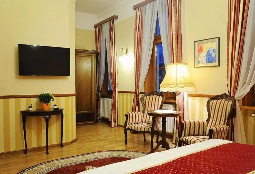 Aamiaismajoitus (B&B) Szekszárd Szálló