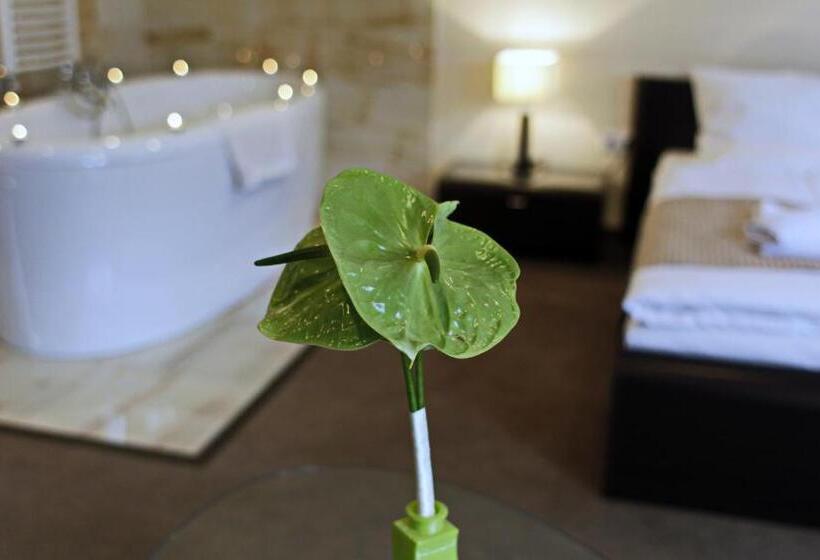 Отель Brill Orosháza