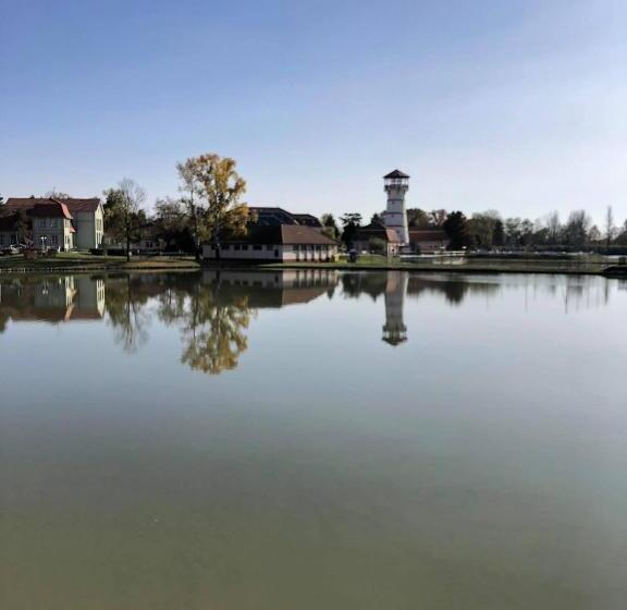 Отель Brill Orosháza