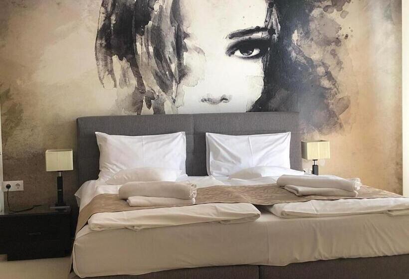 Отель Brill Orosháza