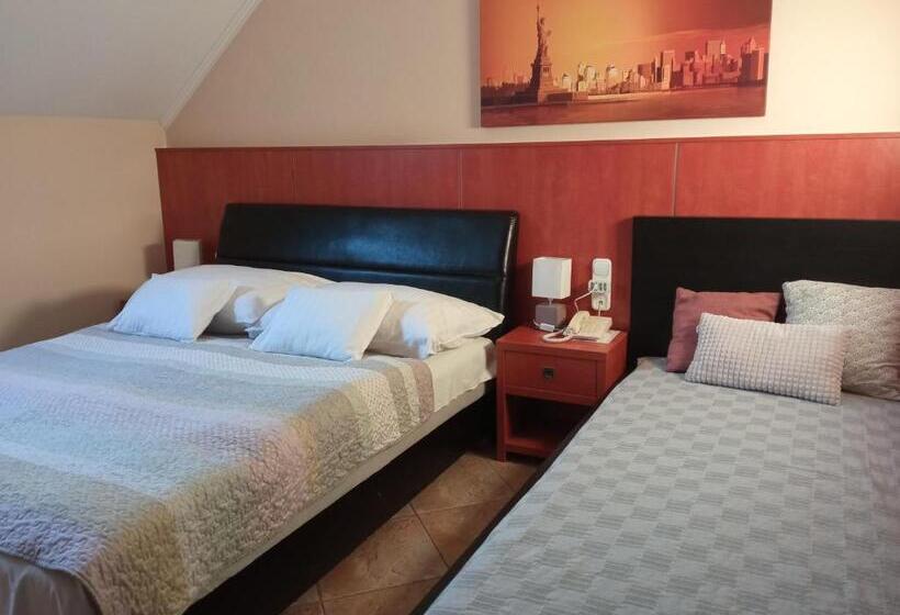 ホテル Club Haus 502 Kalocsa