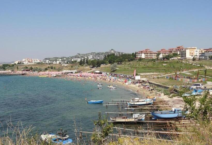 Family нouse нotel Asai