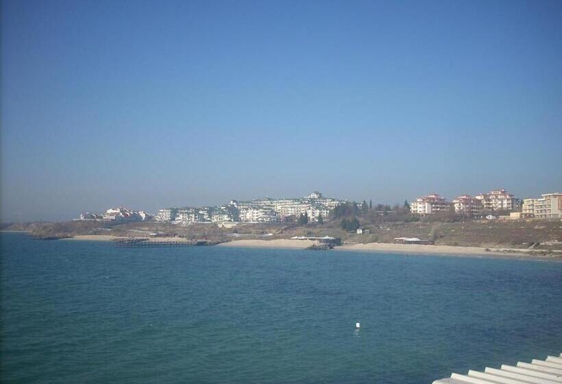 Family нouse нotel Asai