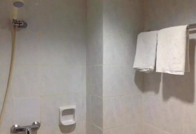 ホテル Lai Lai Mutiara