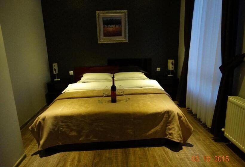 בית מלון כפרי Mimoza