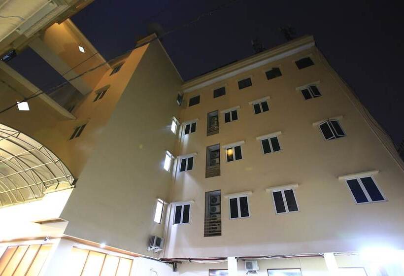 Otel Reddoorz @ Petojo