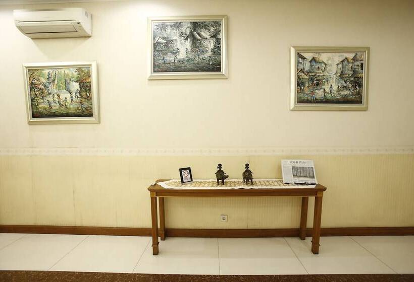 Otel Reddoorz @ Petojo