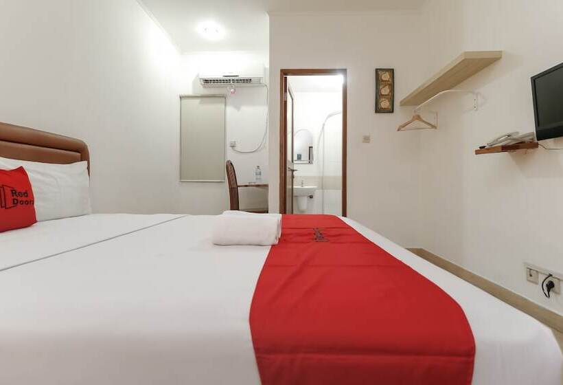 Otel Reddoorz @ Petojo