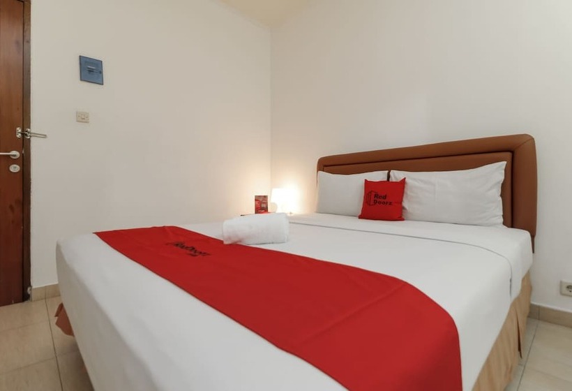 Otel Reddoorz @ Petojo