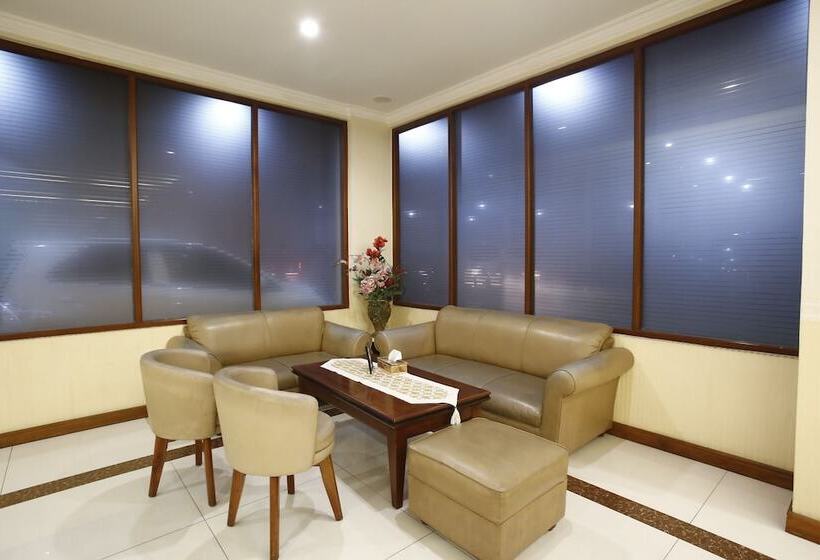 Otel Reddoorz @ Petojo