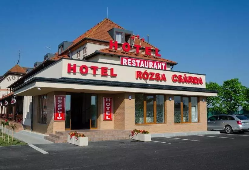 ホテル Rózsa Csárda