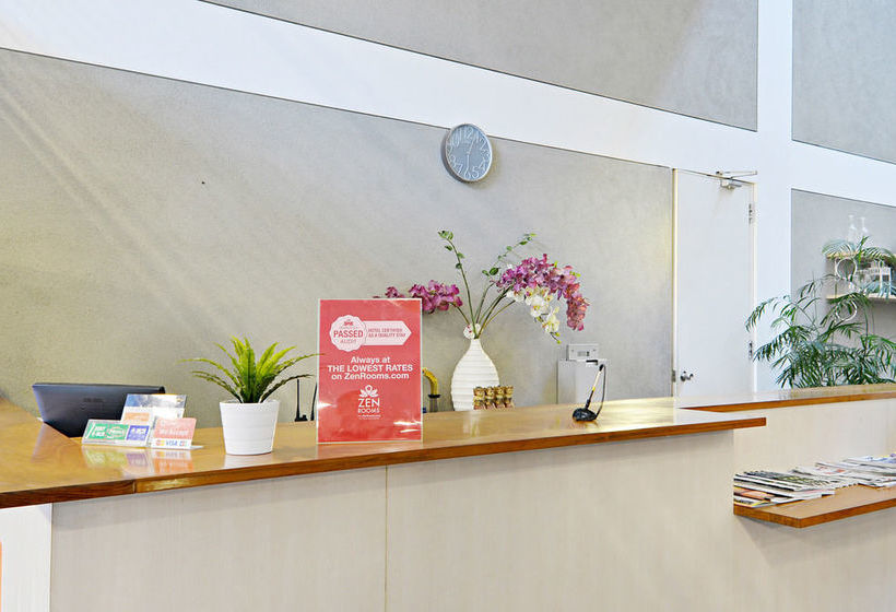 בית מלון כפרי Zen Rooms Halimun Palasari