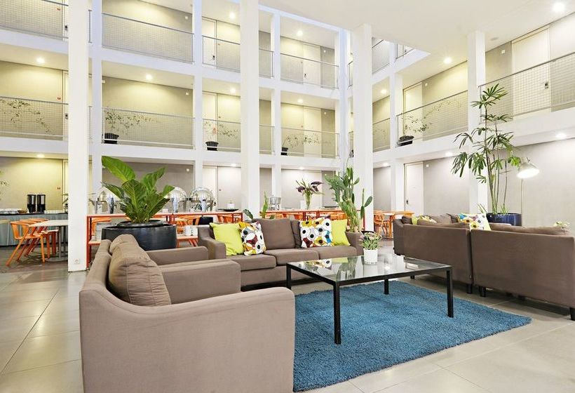 בית מלון כפרי Zen Rooms Halimun Palasari