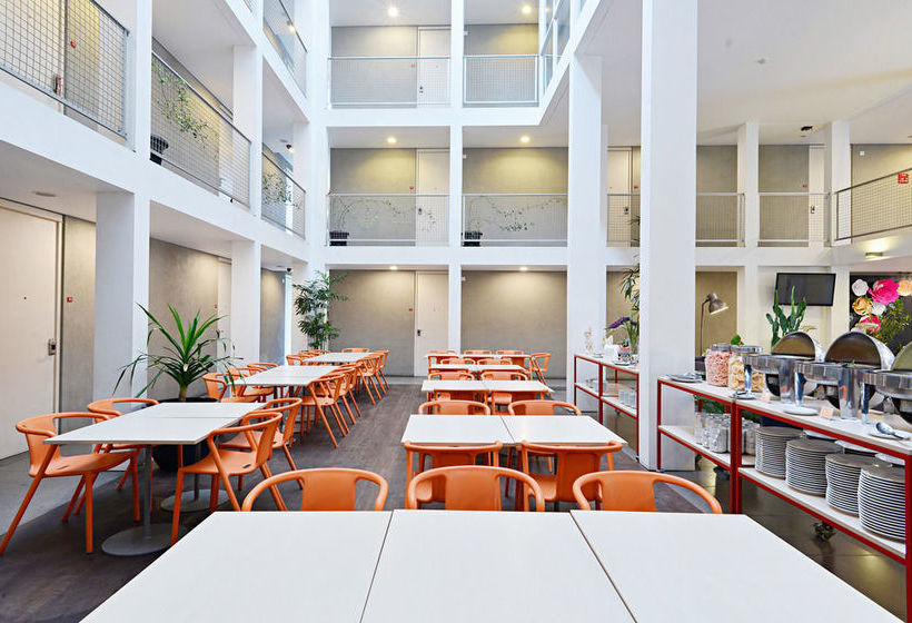 בית מלון כפרי Zen Rooms Halimun Palasari