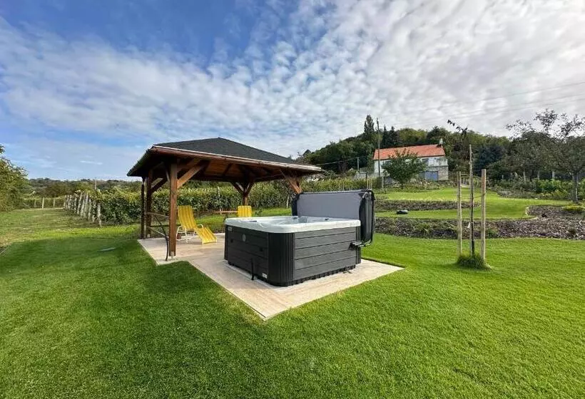 ペンション Rábai Katalin Borászat és Vendégház