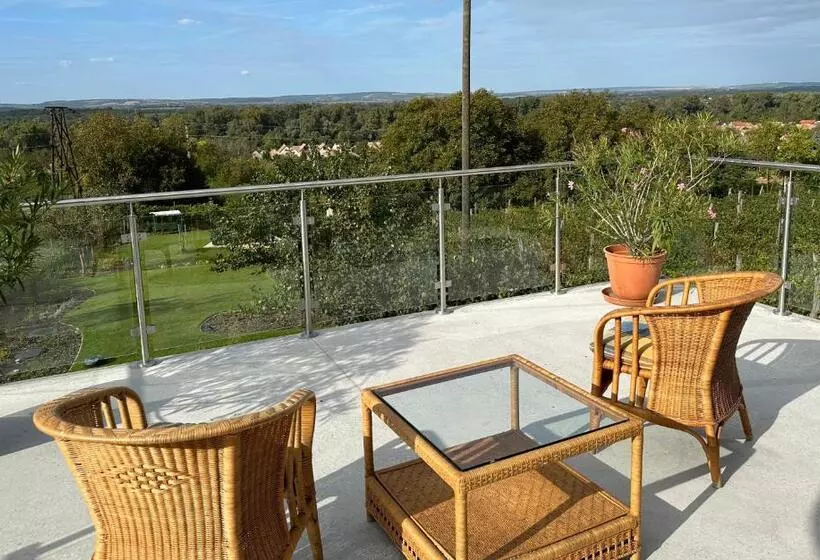 ペンション Rábai Katalin Borászat és Vendégház