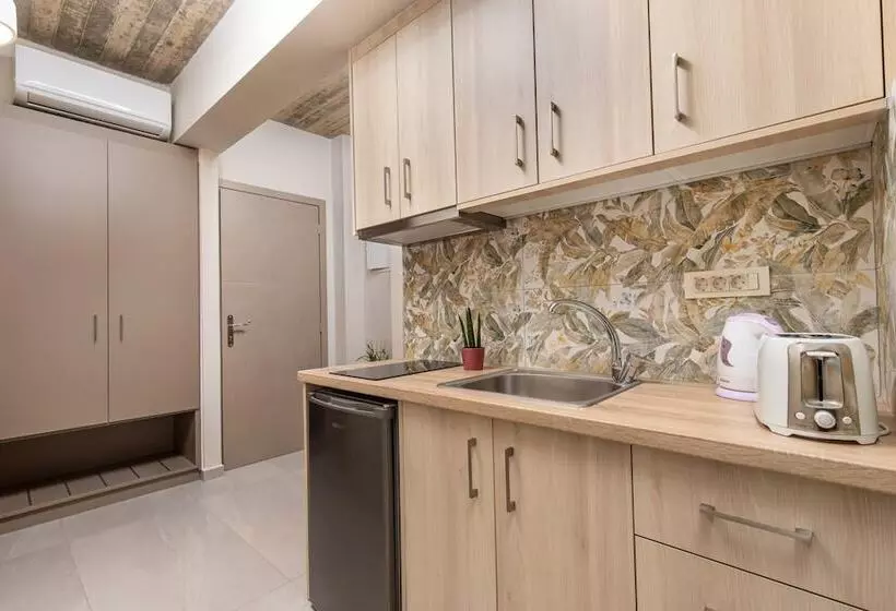 Achatis Apartments With Sea View