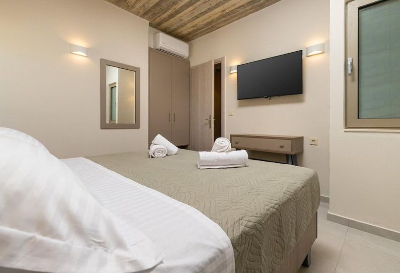 Achatis Apartments With Sea View