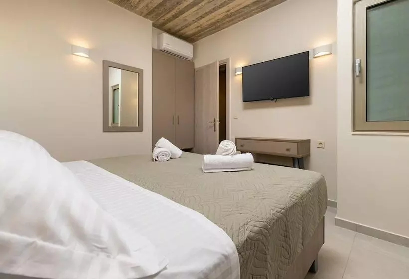 Achatis Apartments With Sea View