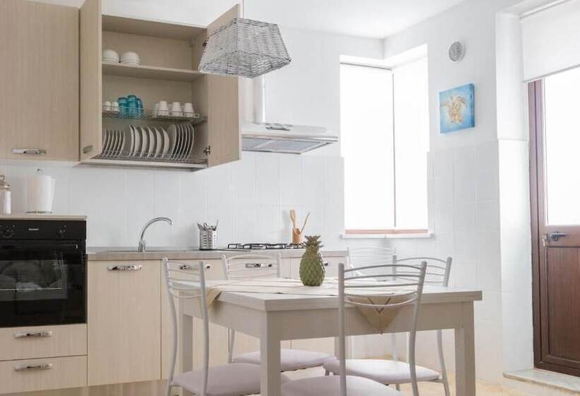 ベッドアンドブレックファースト Zangara Flat