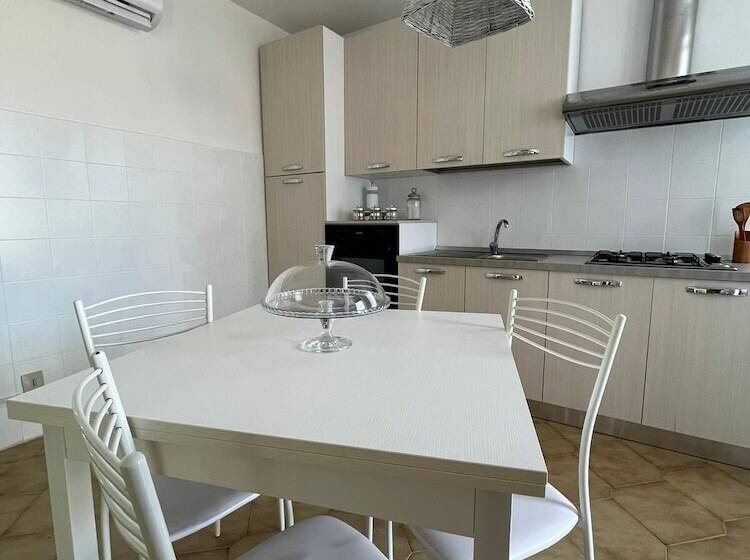 ベッドアンドブレックファースト Zangara Flat