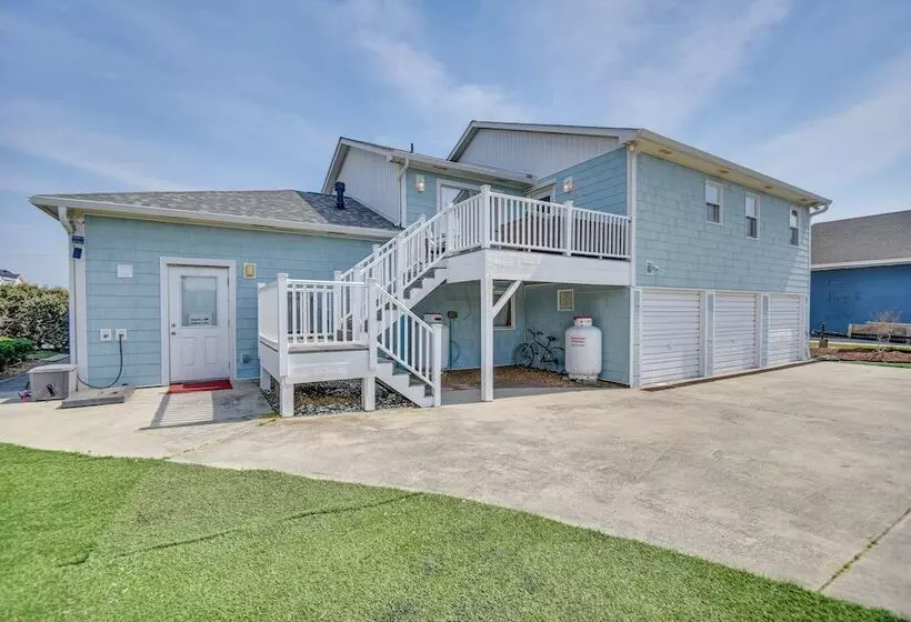 Bright Kitty Hawk Home W/ Hot Tub, Walk To Beach!