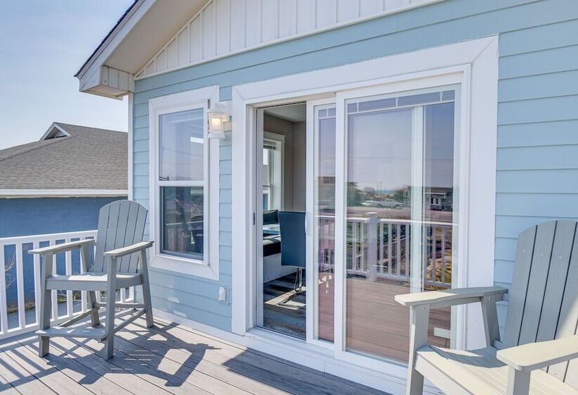 Bright Kitty Hawk Home W/ Hot Tub, Walk To Beach!