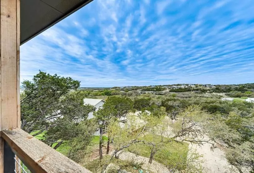 Canyon Lake Home W/ Private Deck: 5 Mi To Marina!