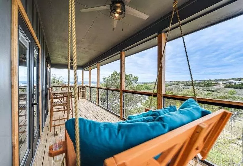 Canyon Lake Home W/ Private Deck: 5 Mi To Marina!