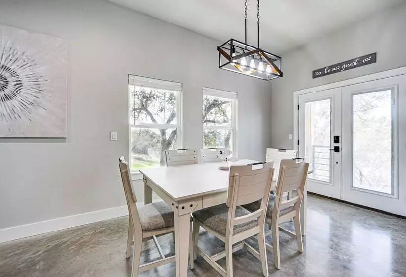 Canyon Lake Home W/ Private Deck: 5 Mi To Marina!