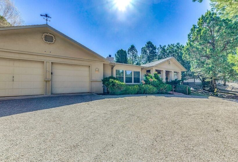 Charming Home W/ Patios, Near Ruidoso Downs Casino