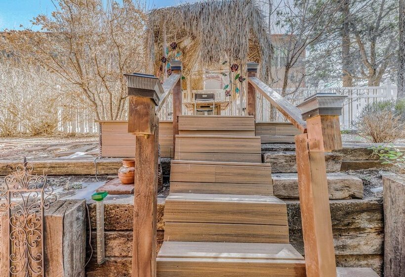 Charming Home W/ Patios, Near Ruidoso Downs Casino