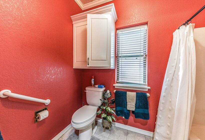 Charming Home W/ Patios, Near Ruidoso Downs Casino