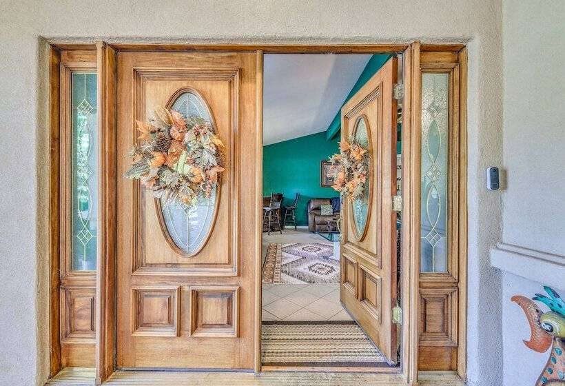 Charming Home W/ Patios, Near Ruidoso Downs Casino