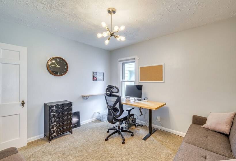 Wfh Friendly Abode W/ Home Gym In Cleveland