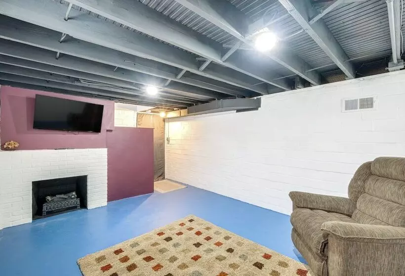 Wfh Friendly Abode W/ Home Gym In Cleveland