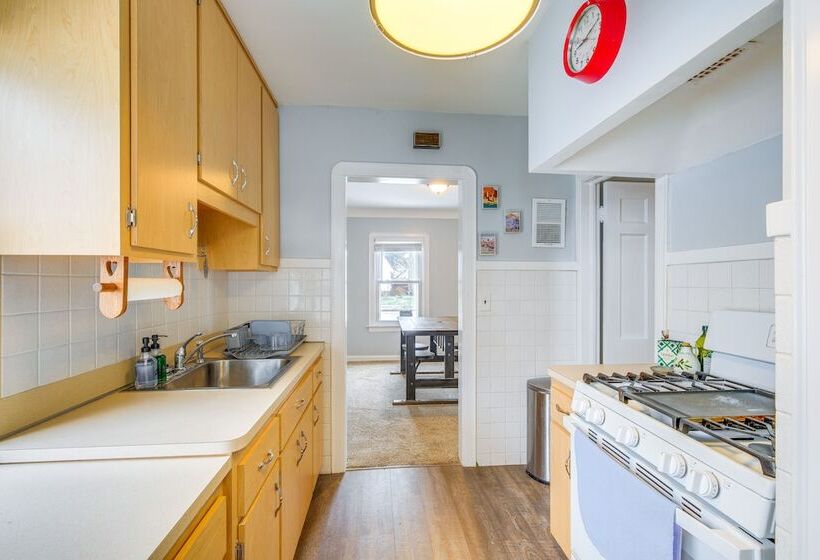 Wfh Friendly Abode W/ Home Gym In Cleveland