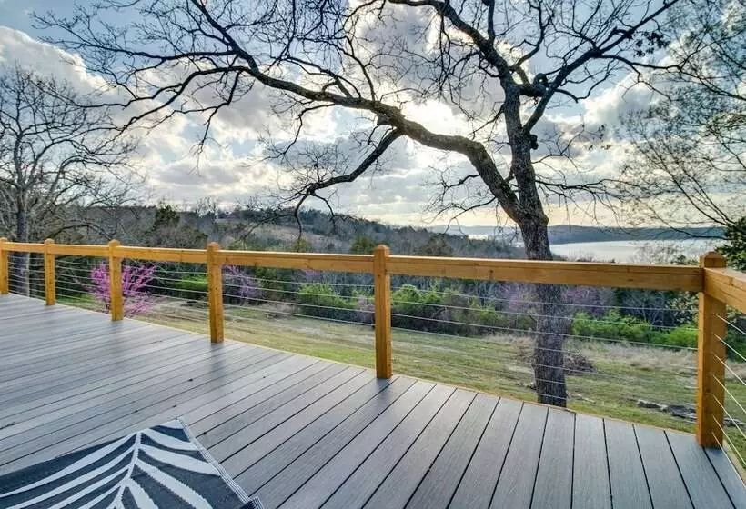 Henderson Cabin W/ Deck & Scenic Lake Views!