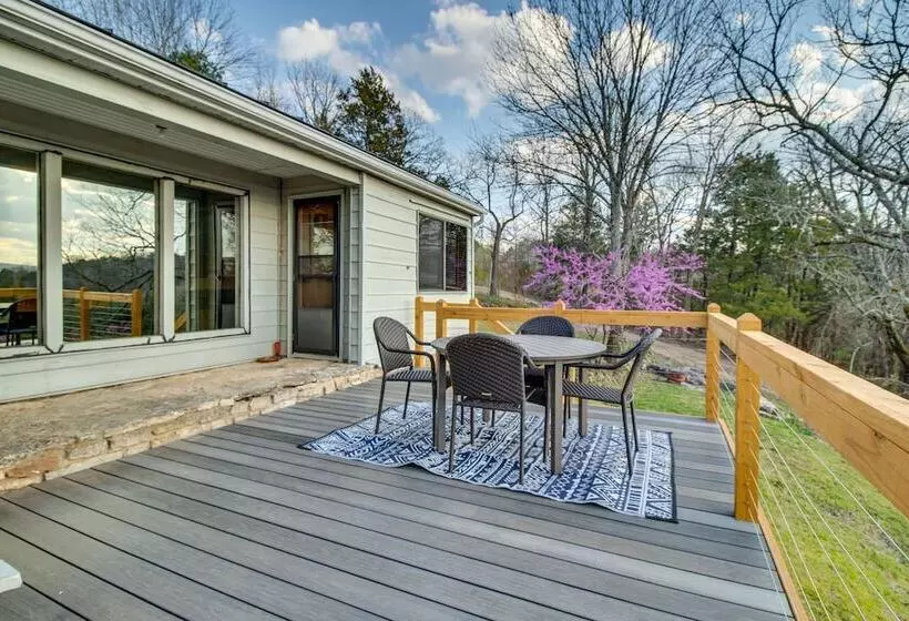 Henderson Cabin W/ Deck & Scenic Lake Views!