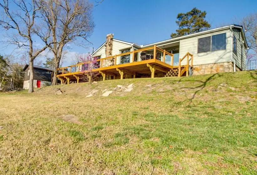 Henderson Cabin W/ Deck & Scenic Lake Views!