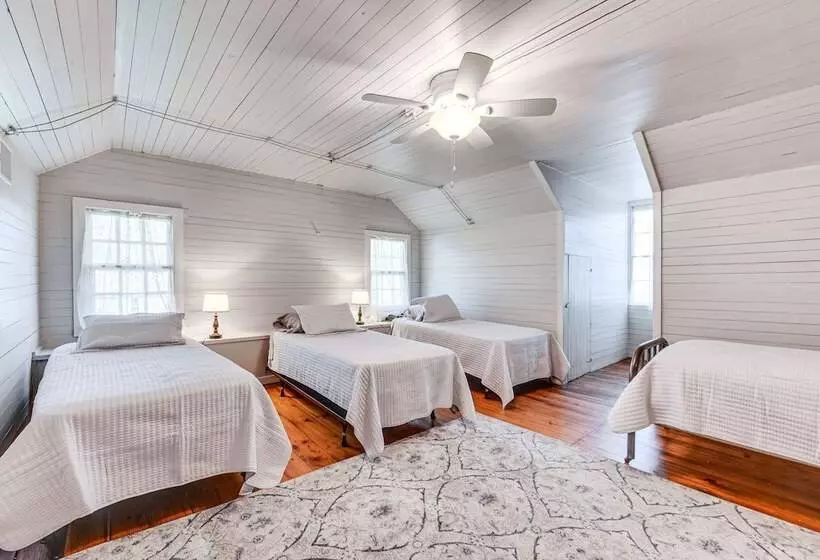 Historical 1835 Home In Grand Coteau!
