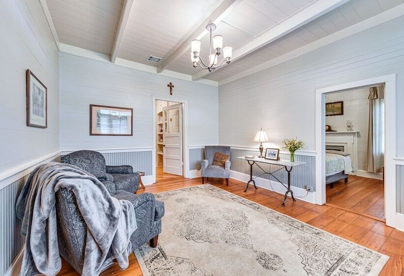 Historical 1835 Home In Grand Coteau!