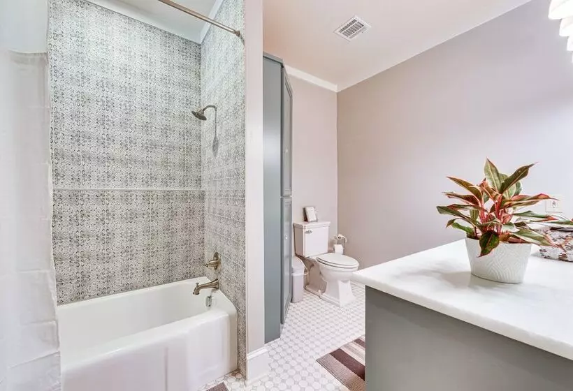 Historical 1835 Home In Grand Coteau!