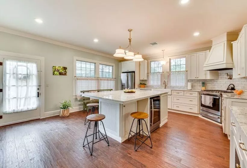 Historical 1835 Home In Grand Coteau!