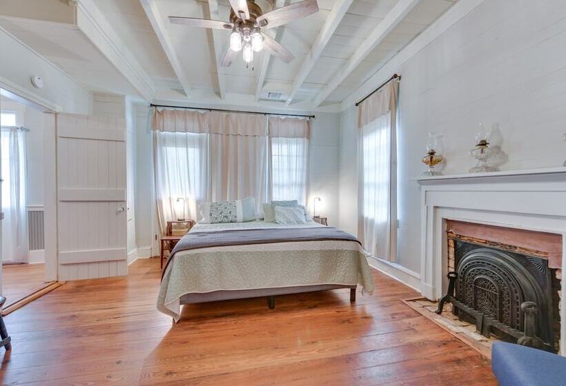 Historical 1835 Home In Grand Coteau!