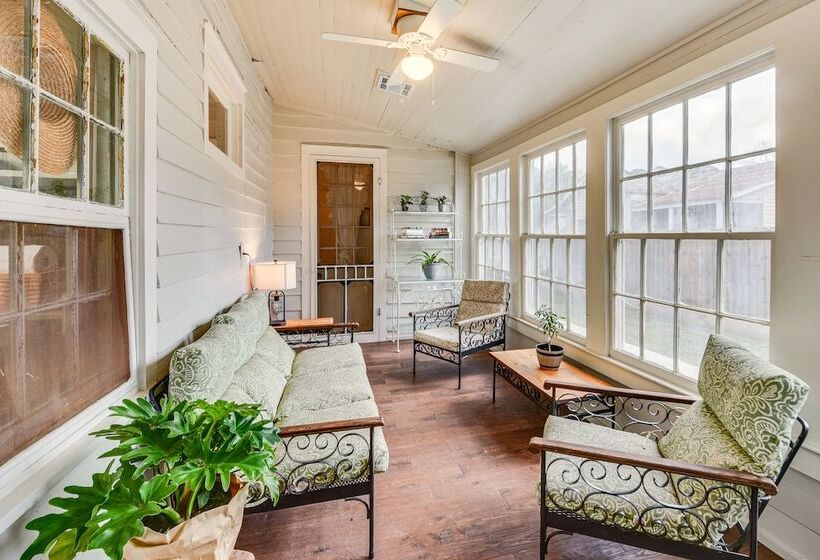 Historical 1835 Home In Grand Coteau!