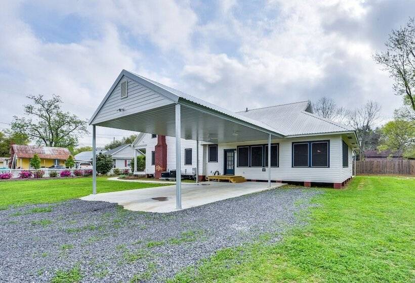 Historical 1835 Home In Grand Coteau!