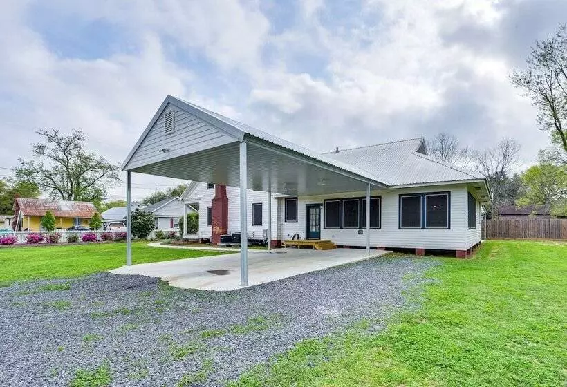 Historical 1835 Home In Grand Coteau!